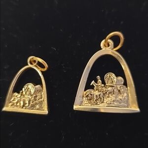Vintage Gateway Arch Goldtone Pendants